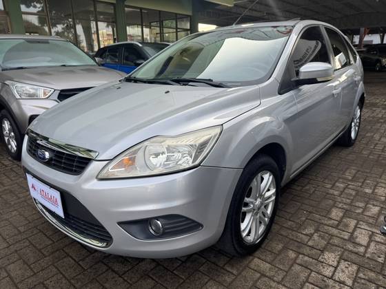 FORD FOCUS 2.0 GHIA 16V FLEX 4P MANUAL FORD FOCUS 2.0 GHIA 16V FLEX 4P MANUAL